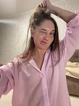 Chel sea  online show from April 12, 9:31 pm