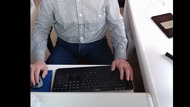 Snapshot of dutchpornking chatting on February 5, 8:54 am dutchpornking online show from February 5, 8:54 am