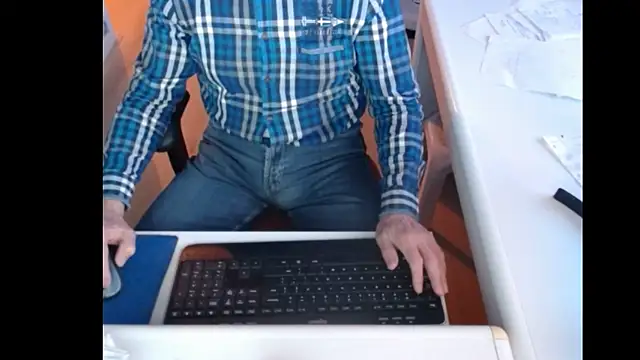 Snapshot of dutchpornking chatting on February 6, 7:45 am dutchpornking online show from February 6, 7:45 am