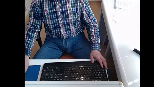 Snapshot of dutchpornking chatting on February 16, 11:59 am dutchpornking online show from February 16, 11:59 am