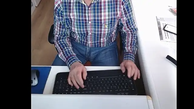 Snapshot of dutchpornking chatting on February 27, 2:21 pm dutchpornking online show from February 27, 2:21 pm