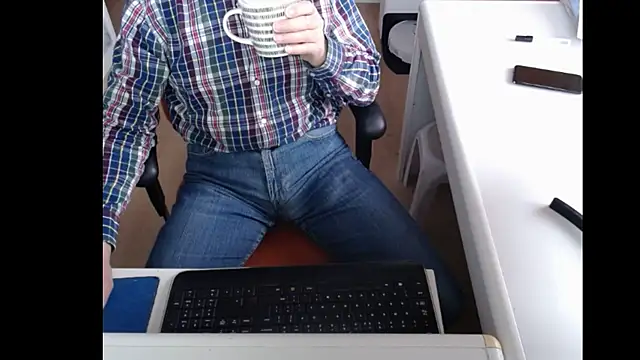 Snapshot of dutchpornking chatting on March 13, 7:53 am dutchpornking online show from March 13, 7:53 am