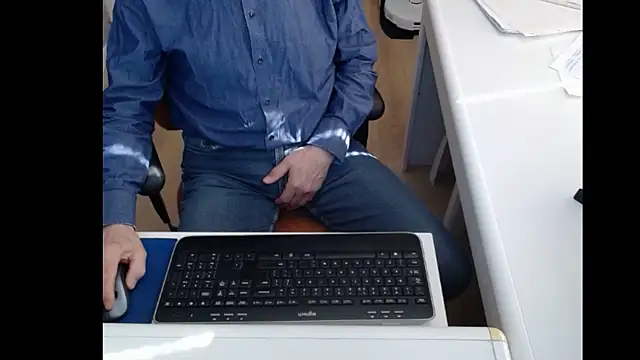 Snapshot of dutchpornking chatting on March 18, 12:14 pm dutchpornking online show from March 18, 12:14 pm