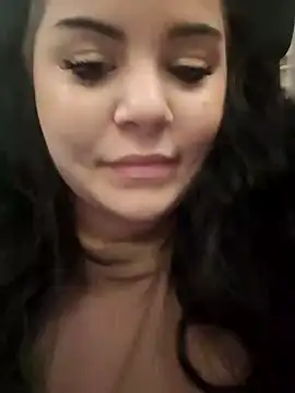 Snapshot of BustyMadison chatting on December 29, 8:44 am BustyMadison online show from December 29, 8:44 am
