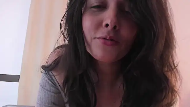 Snapshot of miss_alhy chatting on June 14, 3:58 pm miss alhy online show from June 14, 3:58 pm