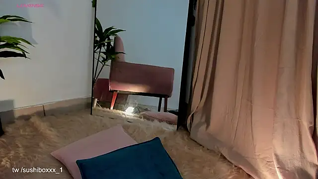 sushiboxxx online show from December 20, 6:15 pm