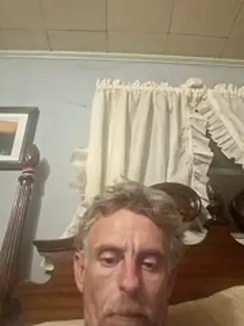 Snapshot of 19JaSon83 chatting on July 31, 3:28 am 19JaSon83 online show from July 31, 3:28 am