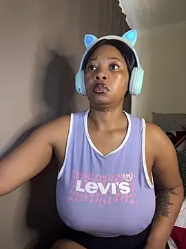 Snapshot of cherrybabe76 chatting on April 25, 1:03 pm cherrybabe76 online show from April 25, 1:03 pm