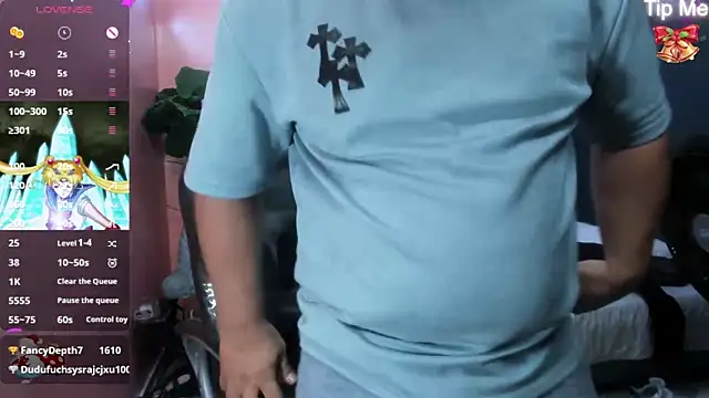 Snapshot of oso_dirty_ chatting on December 28, 8:47 pm oso dirty  online show from December 28, 8:47 pm