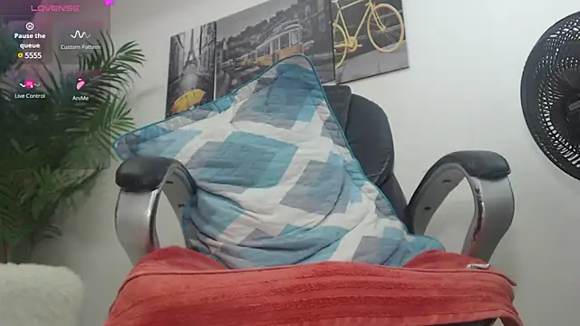 Snapshot of oso_dirty_ chatting on March 1, 8:42 pm oso dirty  online show from March 1, 8:42 pm