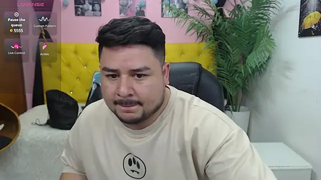 Snapshot of oso_dirty_ chatting on March 16, 5:28 pm oso dirty  online show from March 16, 5:28 pm