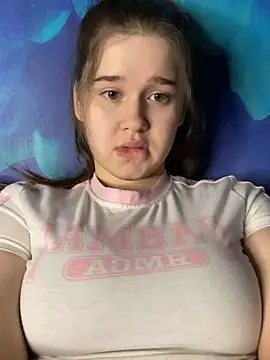 Snapshot of HornyGirlH chatting on December 7, 10:28 pm HornyGirlH online show from December 7, 10:28 pm