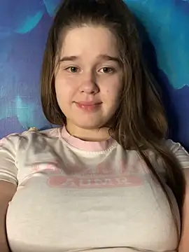 Snapshot of HornyGirlH chatting on December 20, 8:45 pm HornyGirlH online show from December 20, 8:45 pm