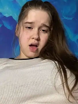 Snapshot of HornyGirlH chatting on December 25, 11:10 pm HornyGirlH online show from December 25, 11:10 pm