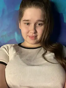 Snapshot of HornyGirlH chatting on December 28, 10:34 pm HornyGirlH online show from December 28, 10:34 pm