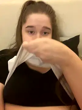 Snapshot of HornyGirlH chatting on September 10, 11:27 pm HornyGirlH online show from September 10, 11:27 pm