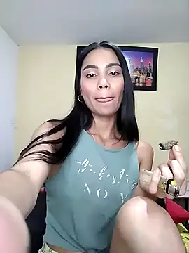 iamemmablake online show from December 6, 4:03 am