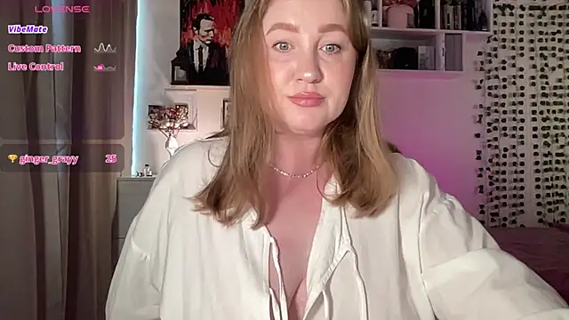 Snapshot of ollydoll92 chatting on July 5, 3:41 pm ollydoll92 online show from July 5, 3:41 pm