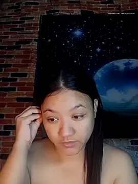 Snapshot of Urchanel chatting on April 28, 11:10 pm Urchanel online show from April 28, 11:10 pm