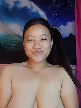 Snapshot of Urchanel chatting on June 27, 12:33 pm Urchanel online show from June 27, 12:33 pm