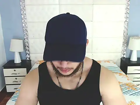 Snapshot of WilliamJhons chatting on March 14, 9:21 pm WilliamJhons online show from March 14, 9:21 pm