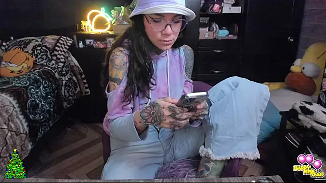 Snapshot of Lilmarieee chatting on December 30, 8:47 pm Lilmarieee online show from December 30, 8:47 pm