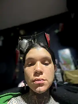 Snapshot of Lilmarieee chatting on October 24, 12:41 am Lilmarieee online show from October 24, 12:41 am