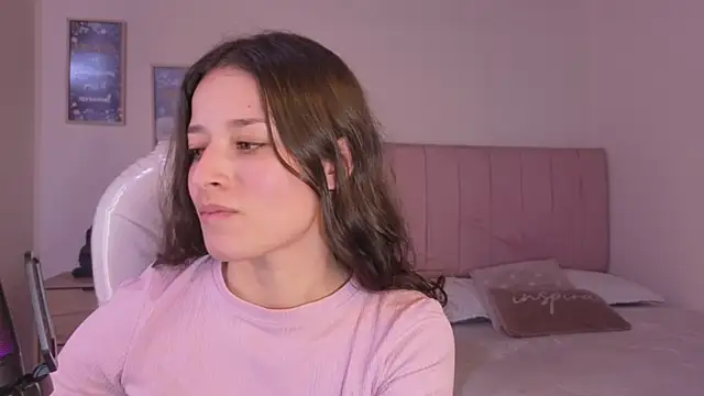 Amaia Daniells online show from January 8, 4:37 am