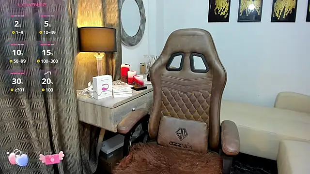 Snapshot of TwilightMistress69 chatting on December 16, 2:04 am TwilightMistress69 online show from December 16, 2:04 am