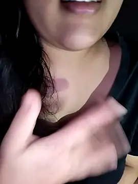 Snapshot of Annerae chatting on October 29, 3:25 pm Annerae online show from October 29, 3:25 pm