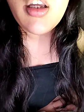 Annerae online show from April 13, 3:28 pm