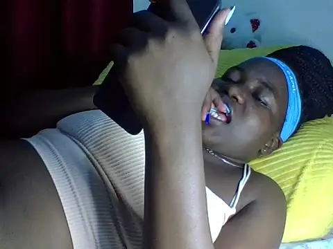 Snapshot of cute-marianna chatting on April 23, 5:15 pm cute-marianna online show from April 23, 5:15 pm