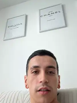 Snapshot of skrill15 chatting on August 6, 1:13 pm skrill15 online show from August 6, 1:13 pm