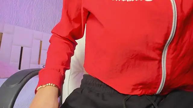 Meghan stonne  online show from December 14, 7:18 pm