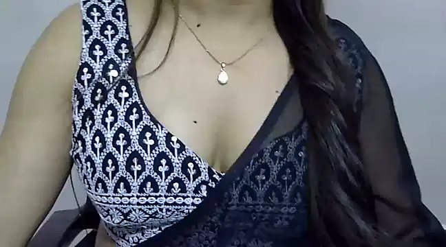 Snapshot of mahira_999 chatting on February 1, 7:47 am mahira 999 online show from February 1, 7:47 am