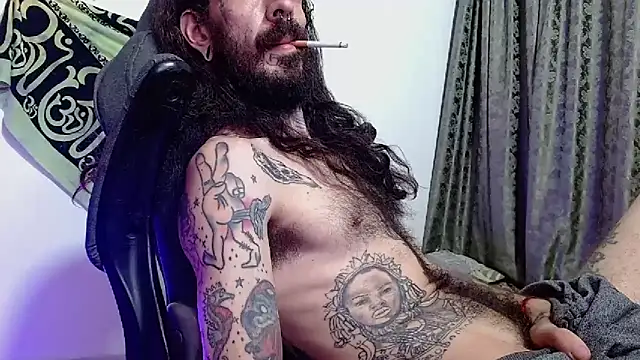 Snapshot of harry_reems1 chatting on June 15, 2:36 am harry reems1 online show from June 15, 2:36 am