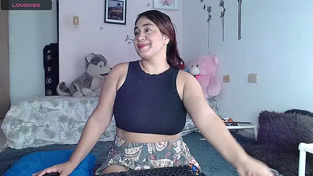 emiligrey  online show from December 31, 5:11 am