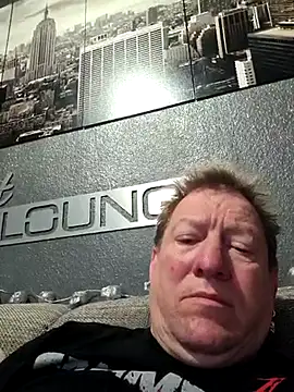 tomtom111111 online show from February 22, 10:31 pm