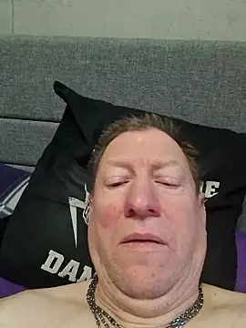 tomtom111111 online show from January 11, 9:58 am