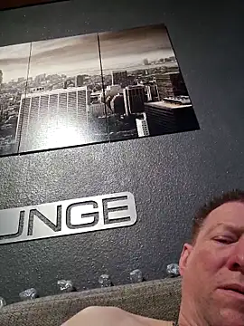 Snapshot of tomtom111111 chatting on February 19, 1:40 pm tomtom111111 online show from February 19, 1:40 pm