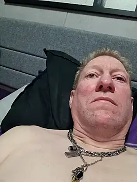 Snapshot of tomtom111111 chatting on February 26, 5:01 pm tomtom111111 online show from February 26, 5:01 pm