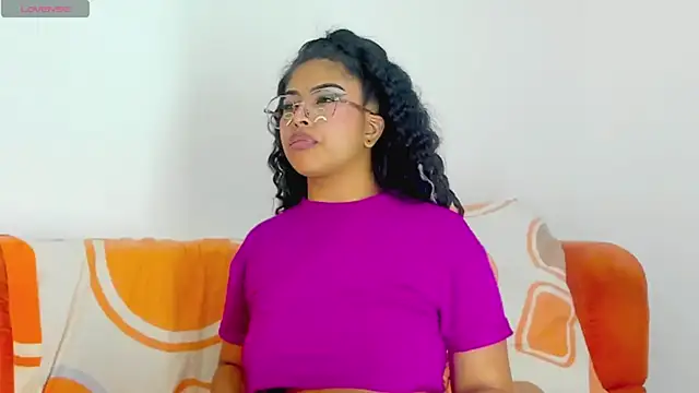 Snapshot of moana_taylor chatting on June 22, 3:53 pm moana taylor online show from June 22, 3:53 pm