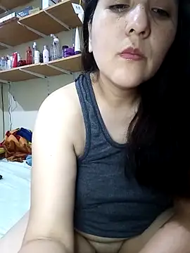 Snapshot of Gatubela212 chatting on February 28, 3:26 am Gatubela212 online show from February 28, 3:26 am