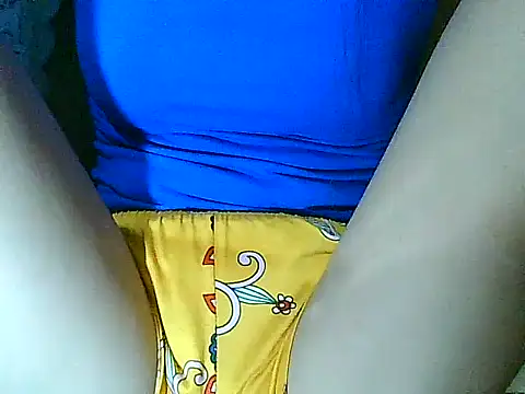 Snapshot of PinaySkinnyGirl chatting on October 27, 3:27 pm PinaySkinnyGirl online show from October 27, 3:27 pm