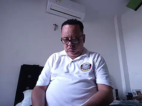 djtomxxx2777 online show from May 3, 3:18 pm