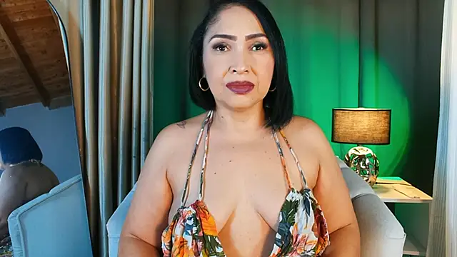 Madissononee online show from November 19, 2:11 am