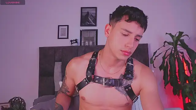 Snapshot of I_Gabriel chatting on July 16, 3:56 am I Gabriel online show from July 16, 3:56 am
