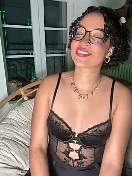 Snapshot of Lauyako chatting on May 15, 8:16 pm Lauyako online show from May 15, 8:16 pm