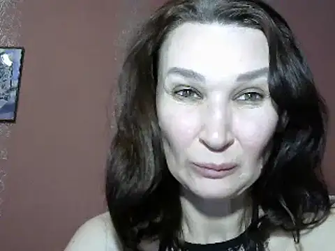 Snapshot of PrettyAndWild chatting on January 6, 5:27 pm PrettyAndWild online show from January 6, 5:27 pm