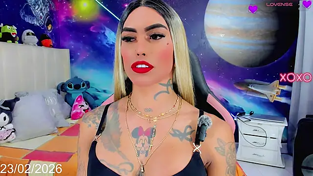 Snapshot of Nella_Dolls chatting on February 24, 12:08 am Nella Dolls online show from February 24, 12:08 am